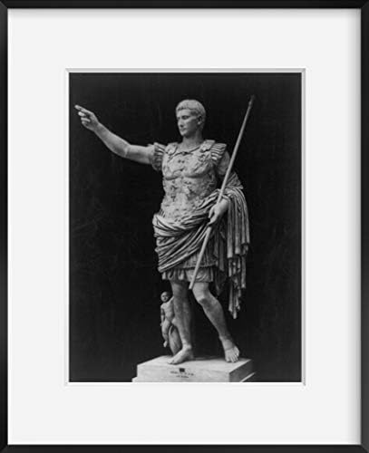 БЕЗКРАЙНИ СНИМКИ на Снимката: Статуя на Август Цезар | Музей на Ватикана | Рим | Ватикана | Историческо стенно