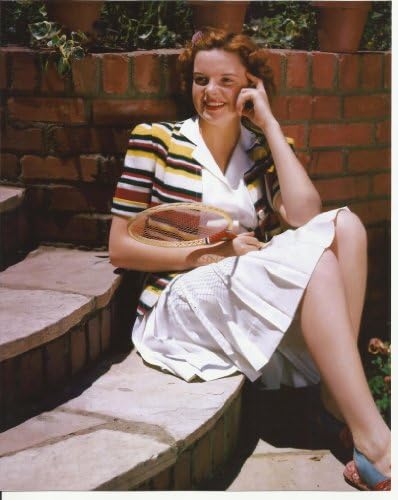 Снимка на младо Джуди Гарланд размер 8х10 инча - тенис костюм