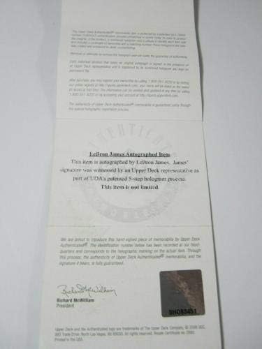 Леброн Джеймс от Кливланд Кавалиърс Подписа Договор с баскетбольным клуб UDA в 1/1 Финалите на НБА Green Day